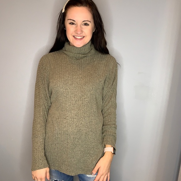 Turtle Neck Sweater - Picture 1 of 3